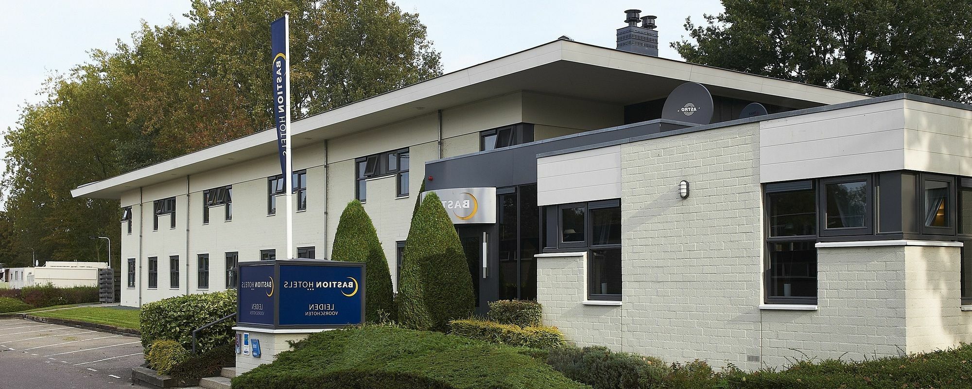 Bastion Hotel Leiden Voorschoten Exterior foto
